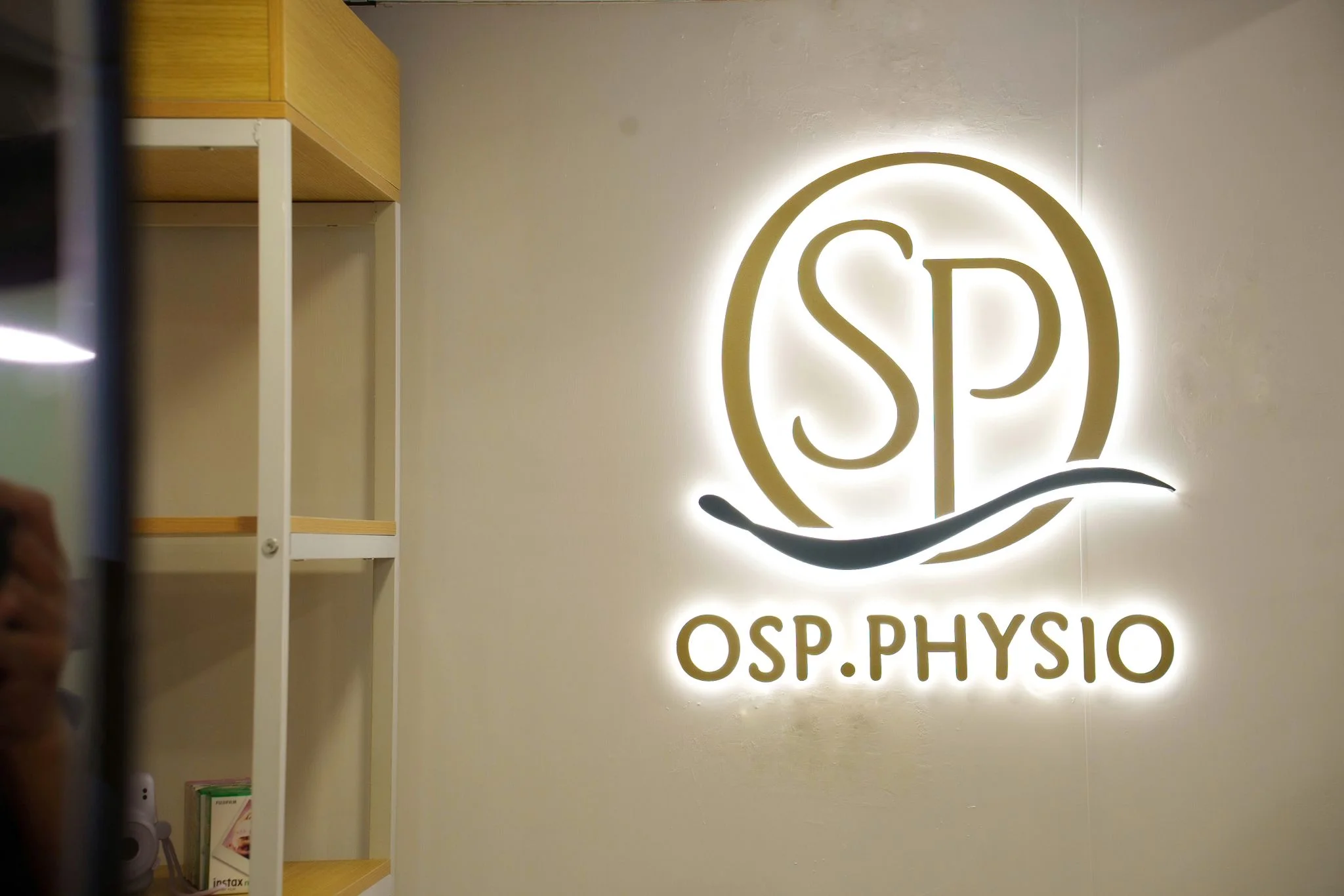OSP旺角診所入口及品牌標誌